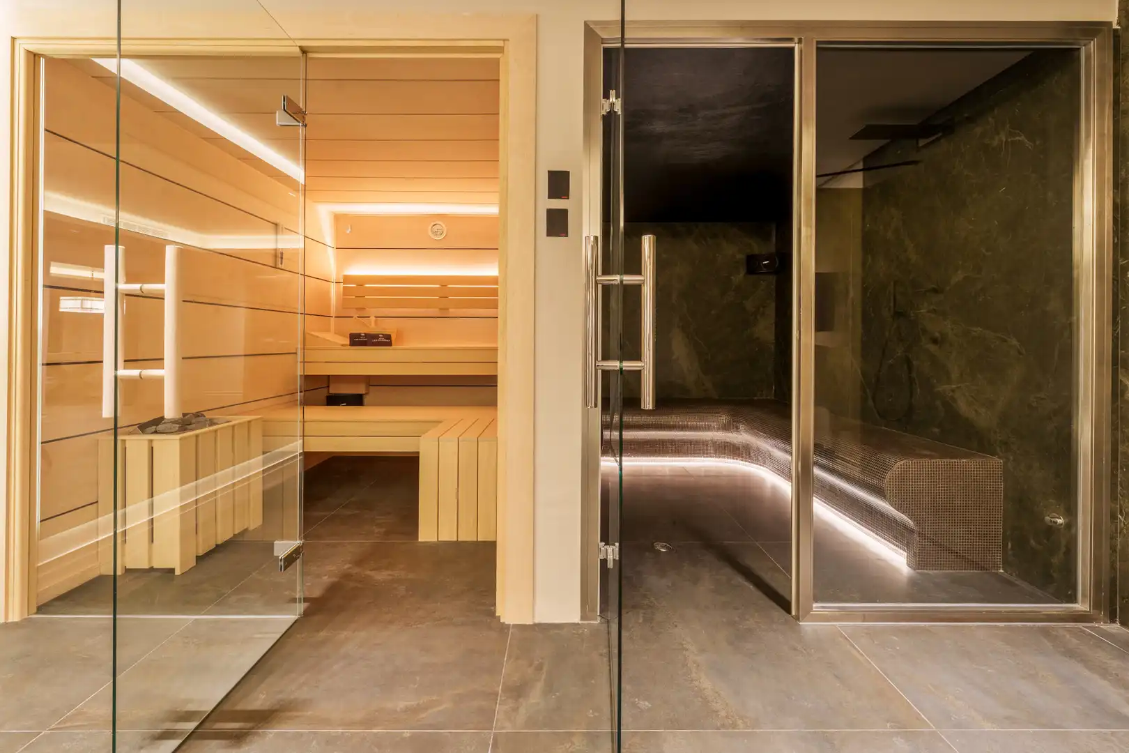 Casa bifamiliare con piscina in vendita a Nueva Andalucía, imagen 30