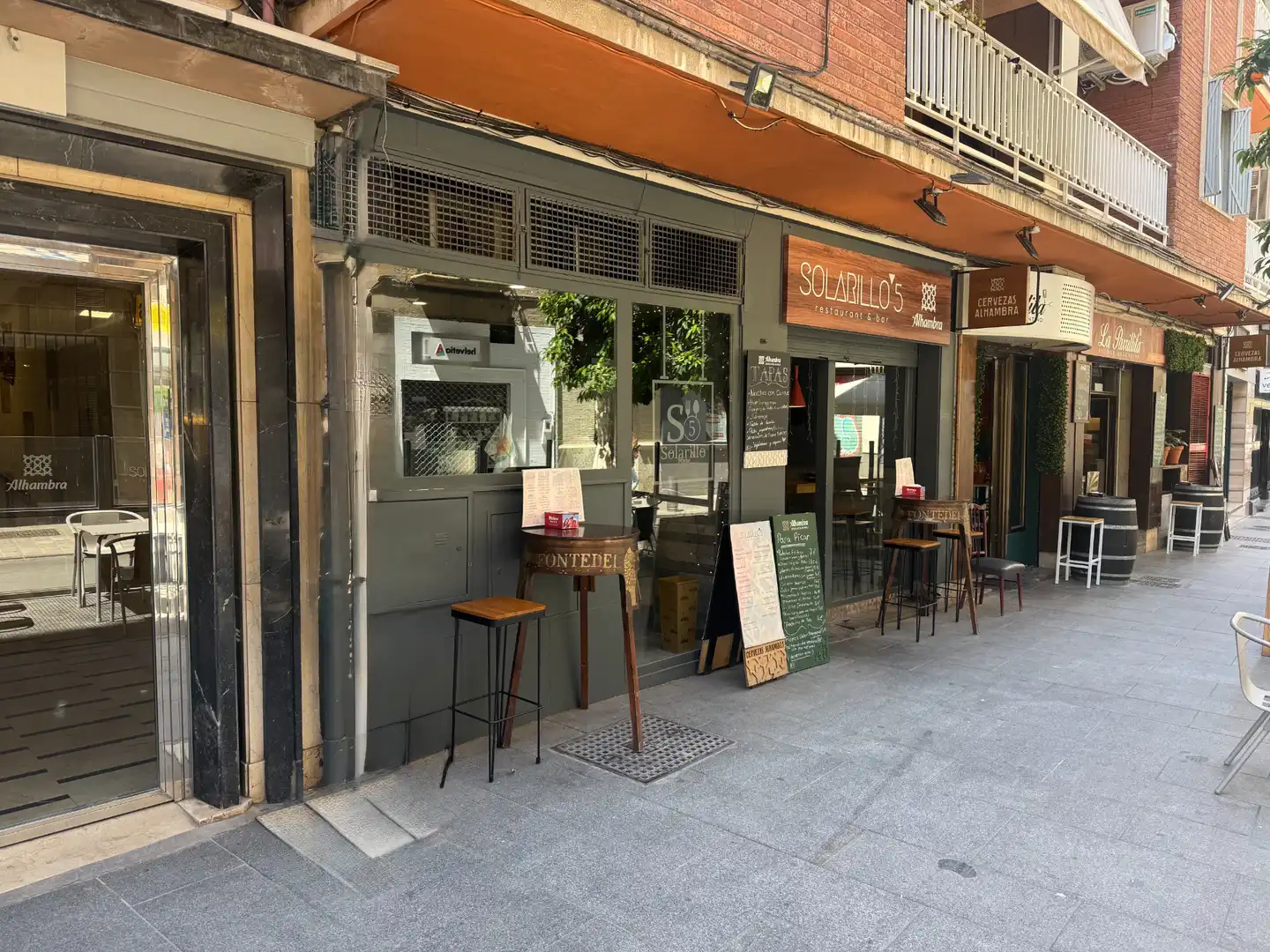 Local en traspaso en Granada con Aire acondicionado, Parquet y Terraza