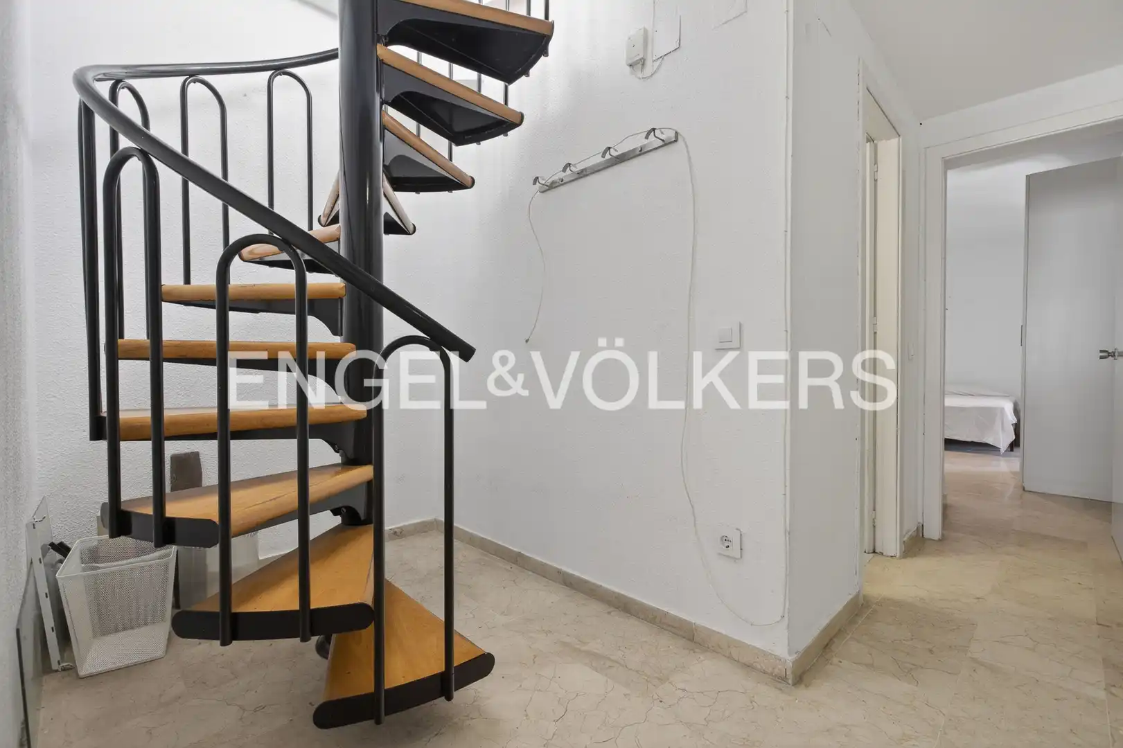 Duplexes for sale in Sevilla  with Air Conditioner and Heating
