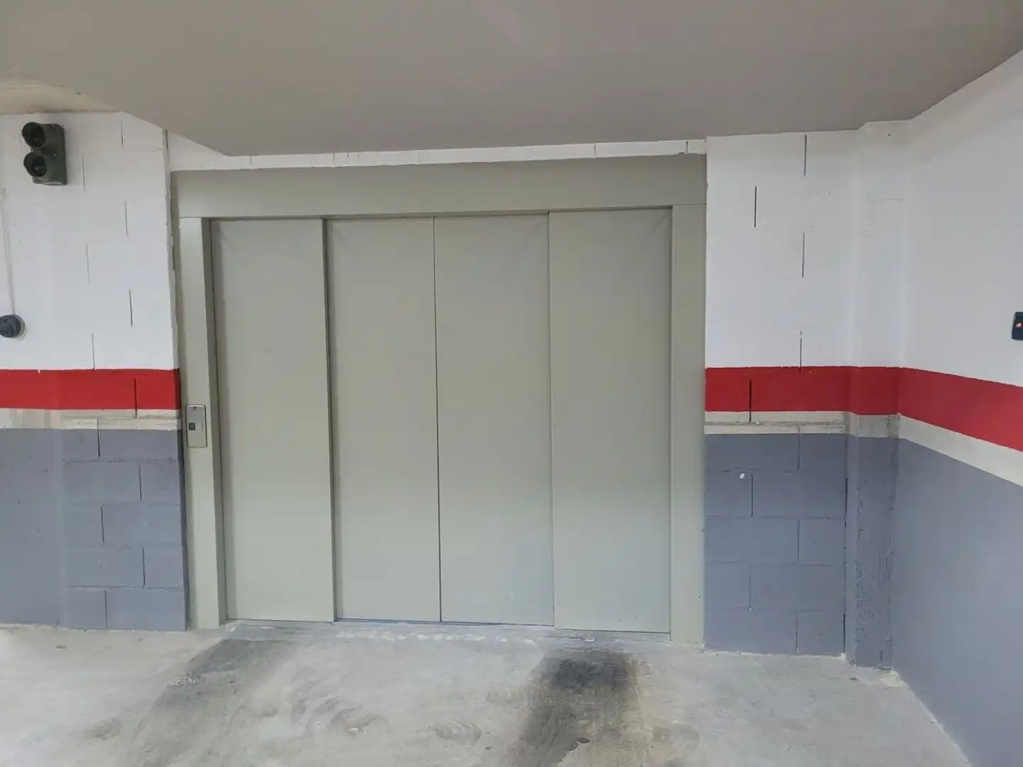 Garage zum Verkauf in Alicante / Alacant