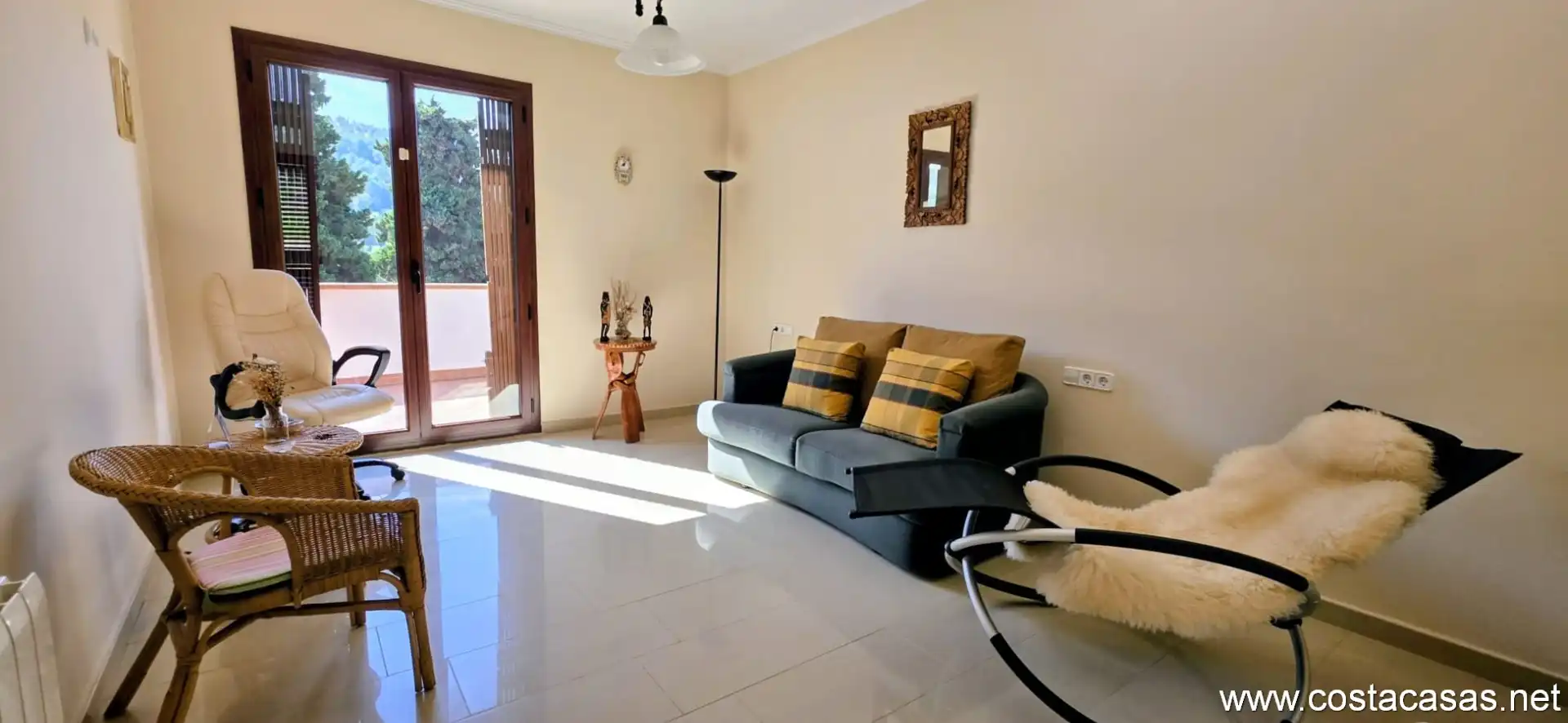 Sala de estar de Casa o chalet en venta en Castellví de Rosanes con Calefacción, Jardín privado y Terraza