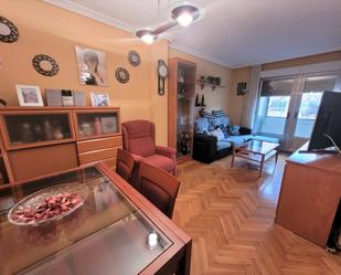 Living room of Flat for sale in Salamanca Capital  with Balcony