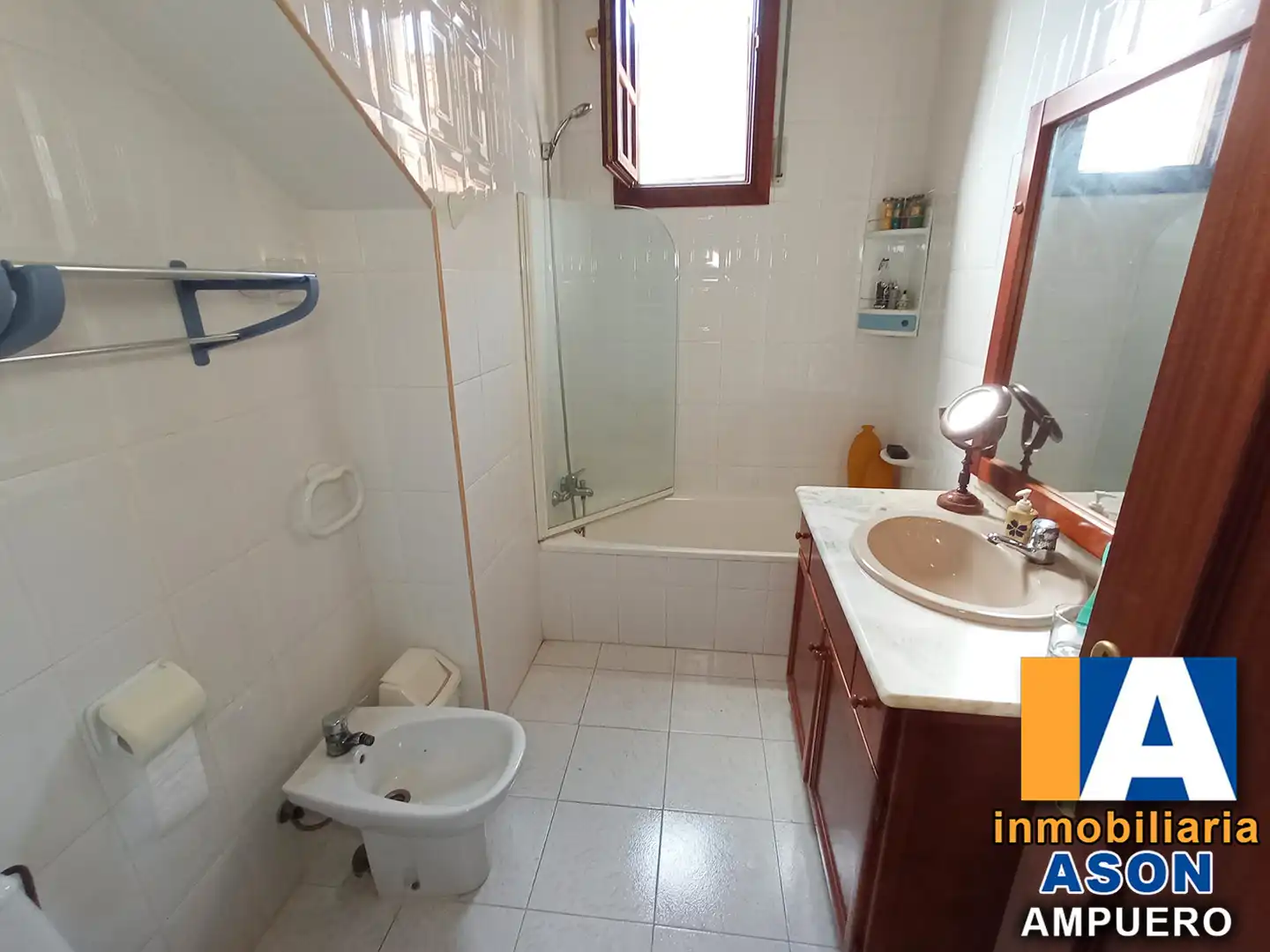 Baño de Piso en venta en Rasines con Calefacción y Amueblado