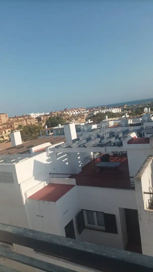 Terrassa de Casa adosada en venda en La Línea de la Concepción amb Aire condicionat, Jardí privat i Terrassa