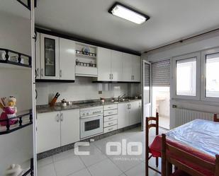 Cuina de Pis en venda en Lugo Capital amb Calefacció, Traster i Moblat