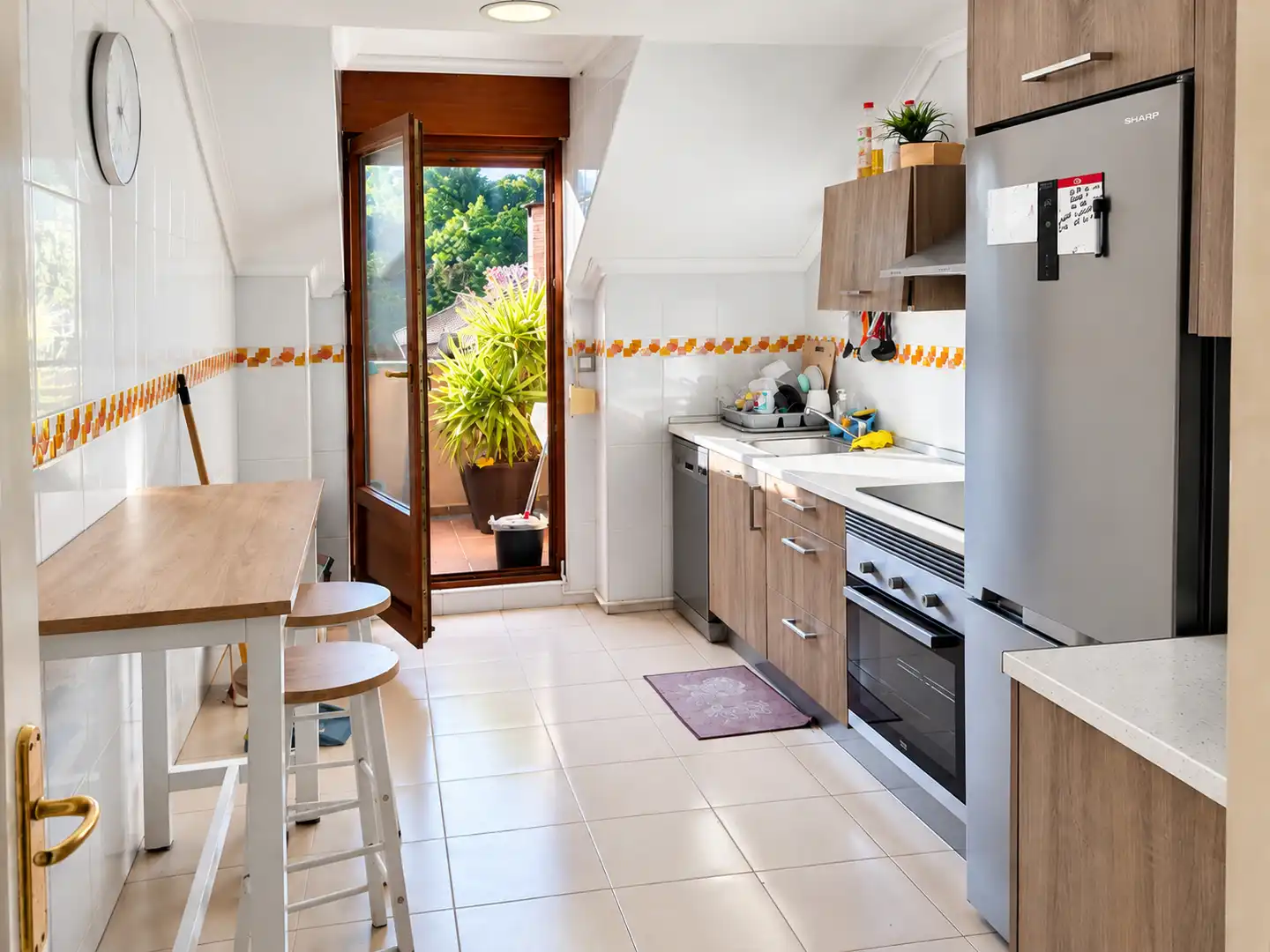 Küche von Dachboden zur Miete in Santa María de Cayón mit Heizung, Terrasse und Abstellraum