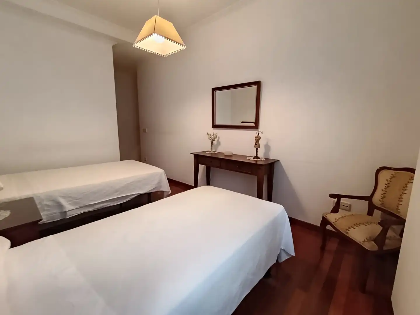 Bedroom of Flat for sale in Pontevedra Capital   with Heating, Parquet flooring and Furnished