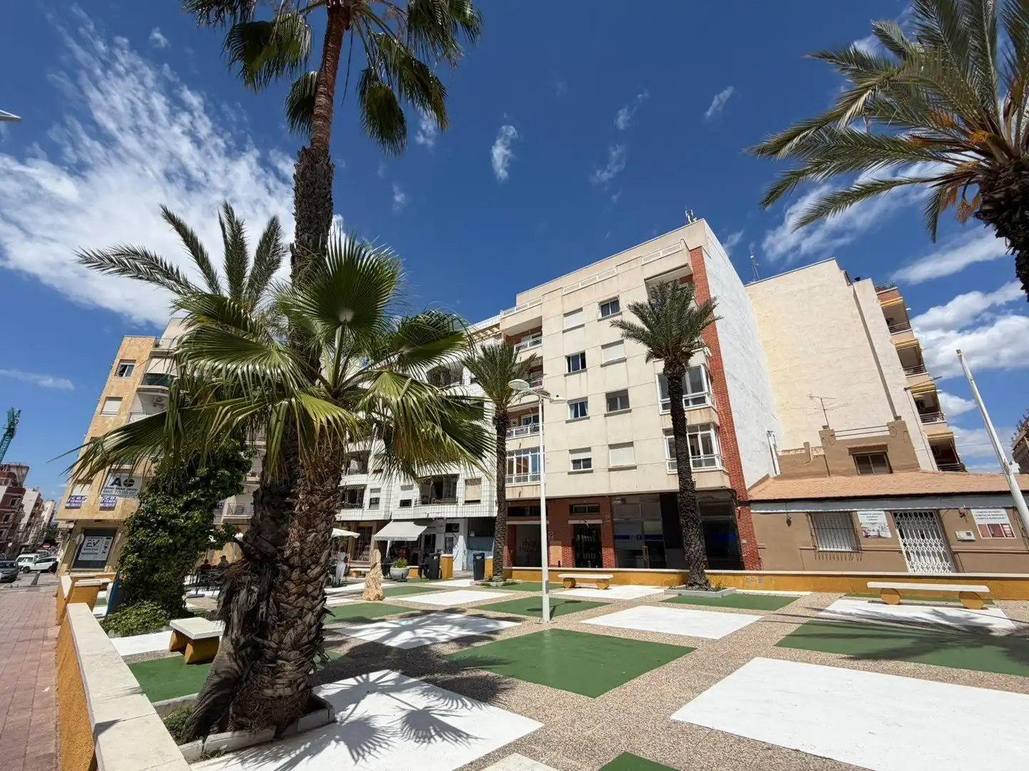 Vista exterior de Estudio en venta en Torrevieja con Terraza, Amueblado y Balcón