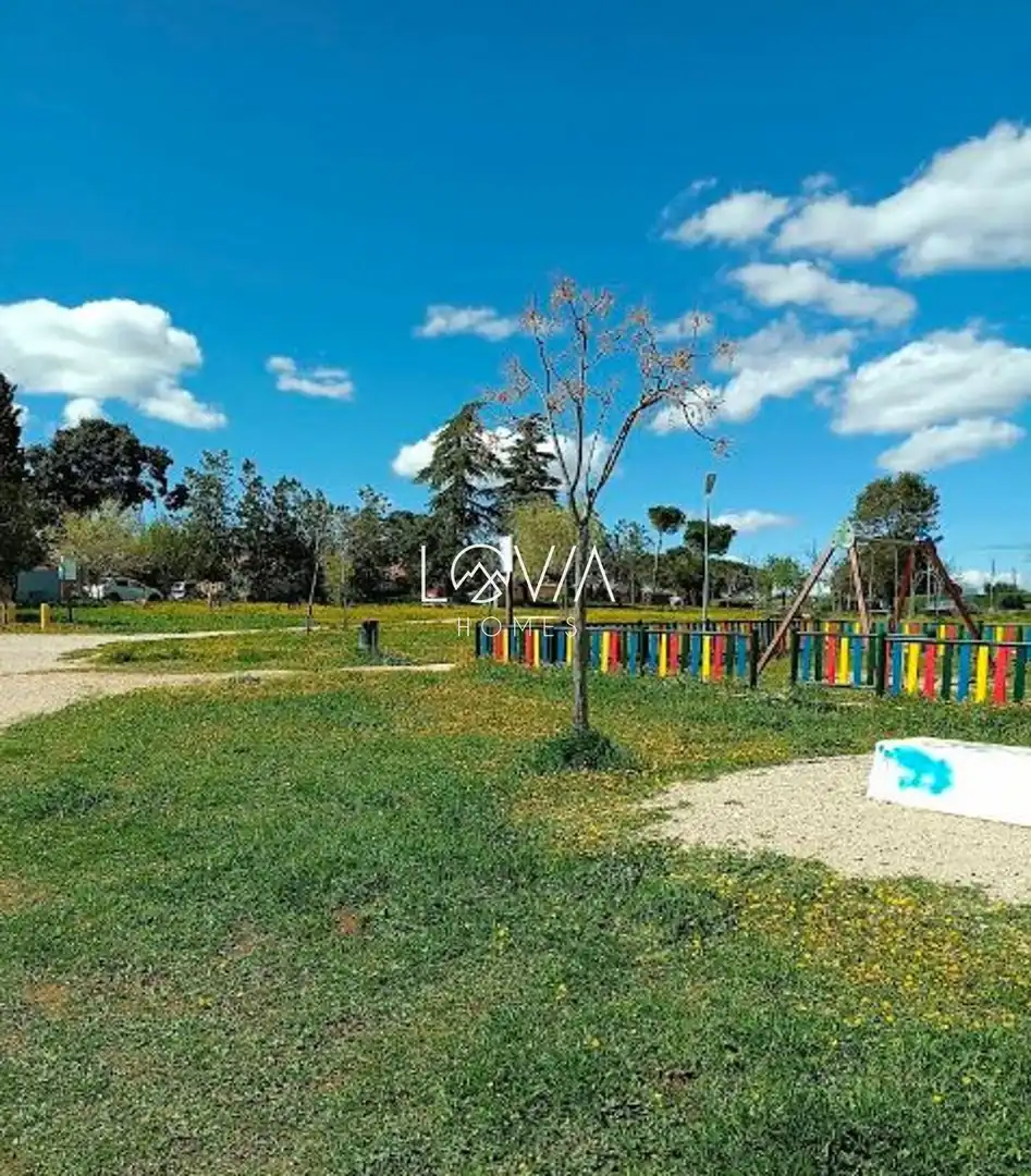Detached house with pool for sale in Ronda de Hispanoamérica, imagen 4