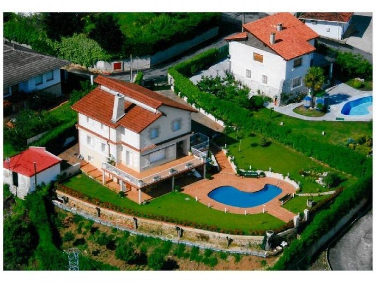 Jardí de Casa o xalet en venda en Abárzuza / Abartzuza amb Calefacció, Terrassa i Piscina