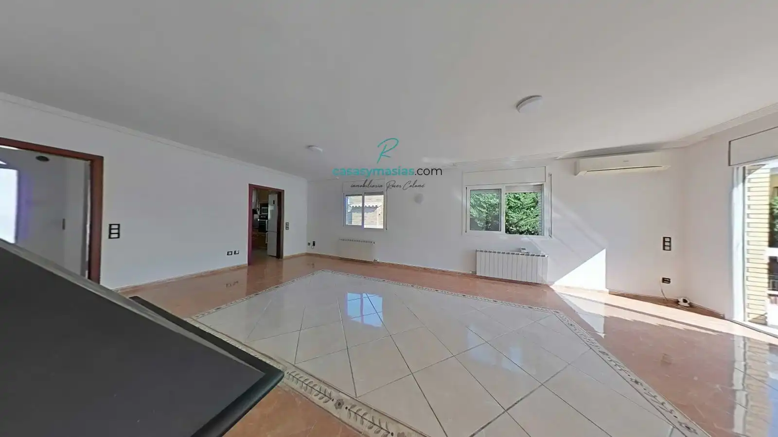 Sala de estar de Casa o chalet en venta en Sant Cugat Sesgarrigues con Aire acondicionado, Calefacción y Jardín privado