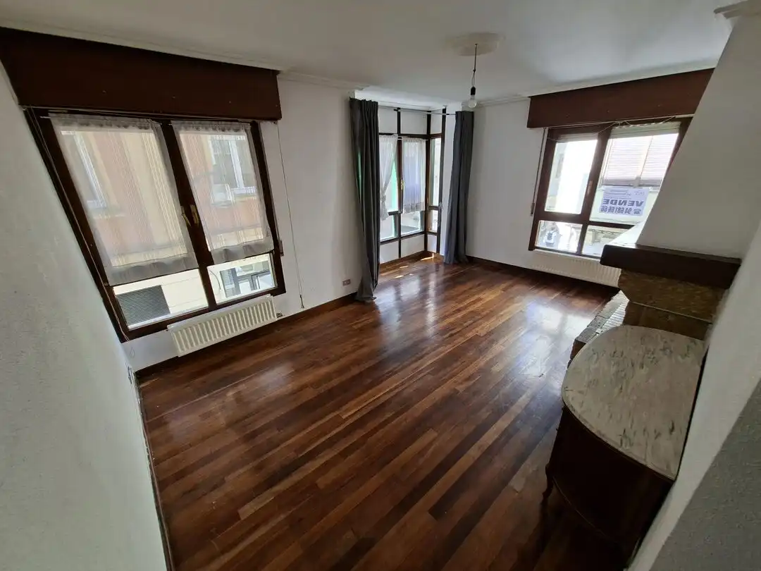 Wohnzimmer von Wohnung zum Verkauf in Durango mit Heizung und Terrasse
