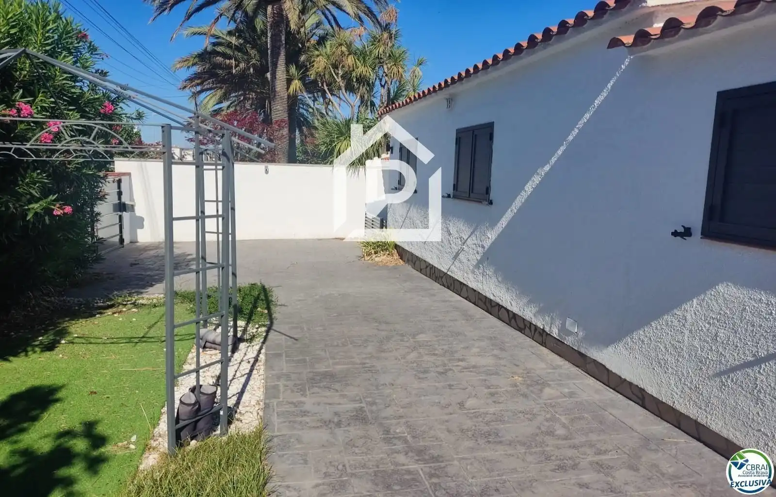 Villa con piscina in vendita a Peni, imagen 2