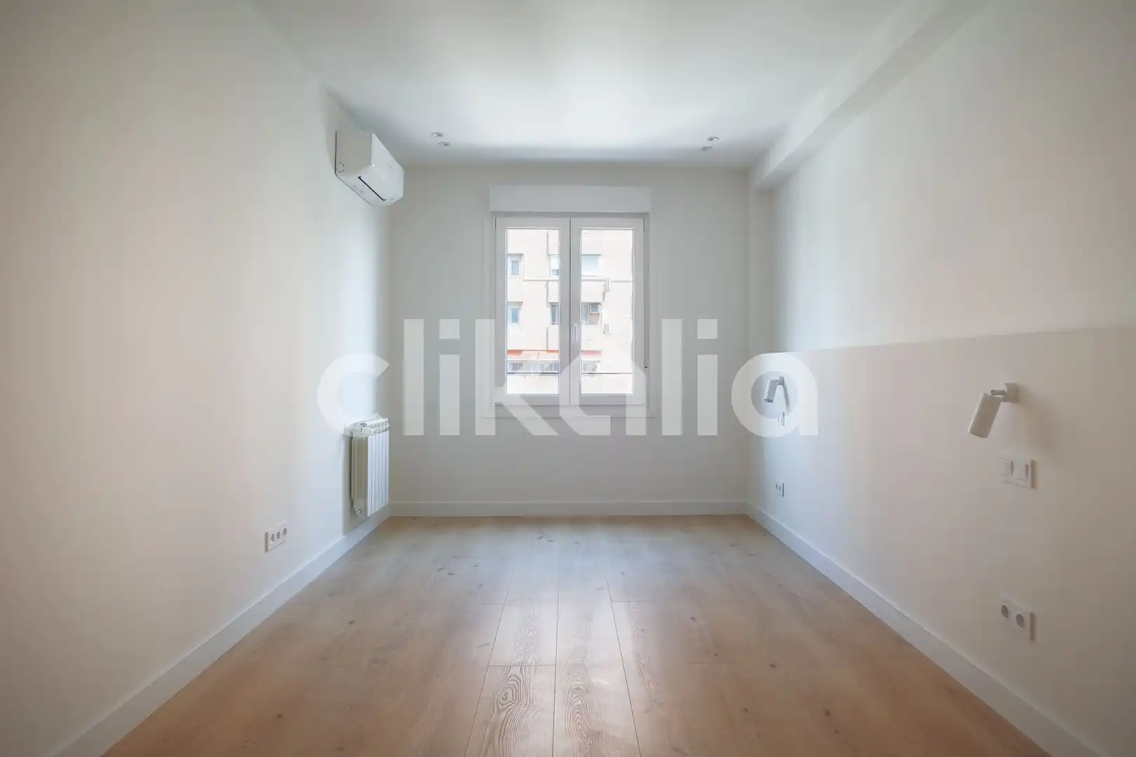 Habitación de Piso en venta en Madrid con Aire acondicionado, Calefacción y Jardín privado