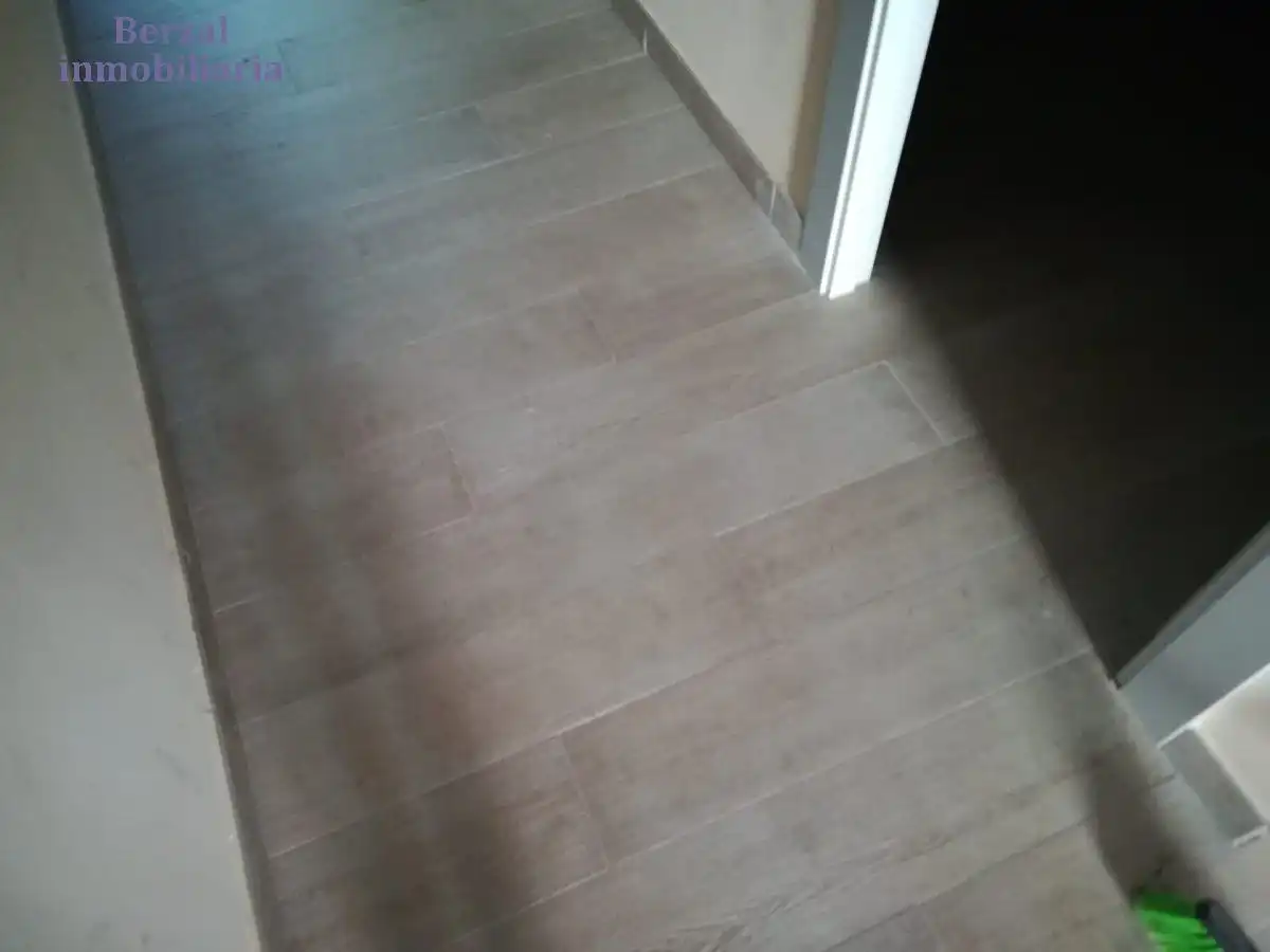 Office for rent in Oyón-Oion  with Heating and Furnished