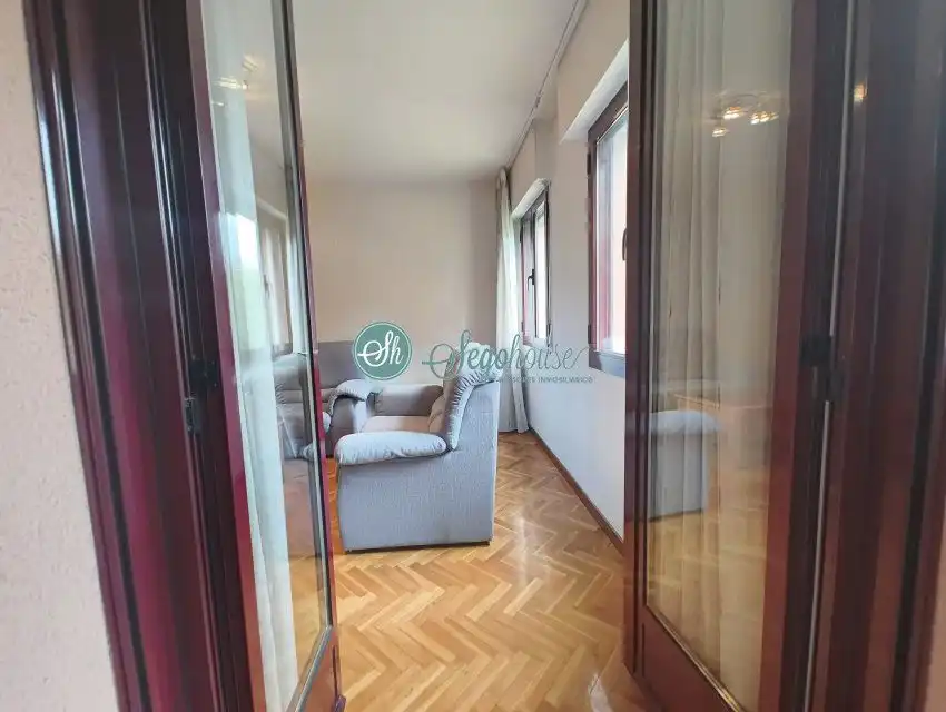 Living room of Flat for rent in Segovia  with Heating, Parquet flooring and Terrace