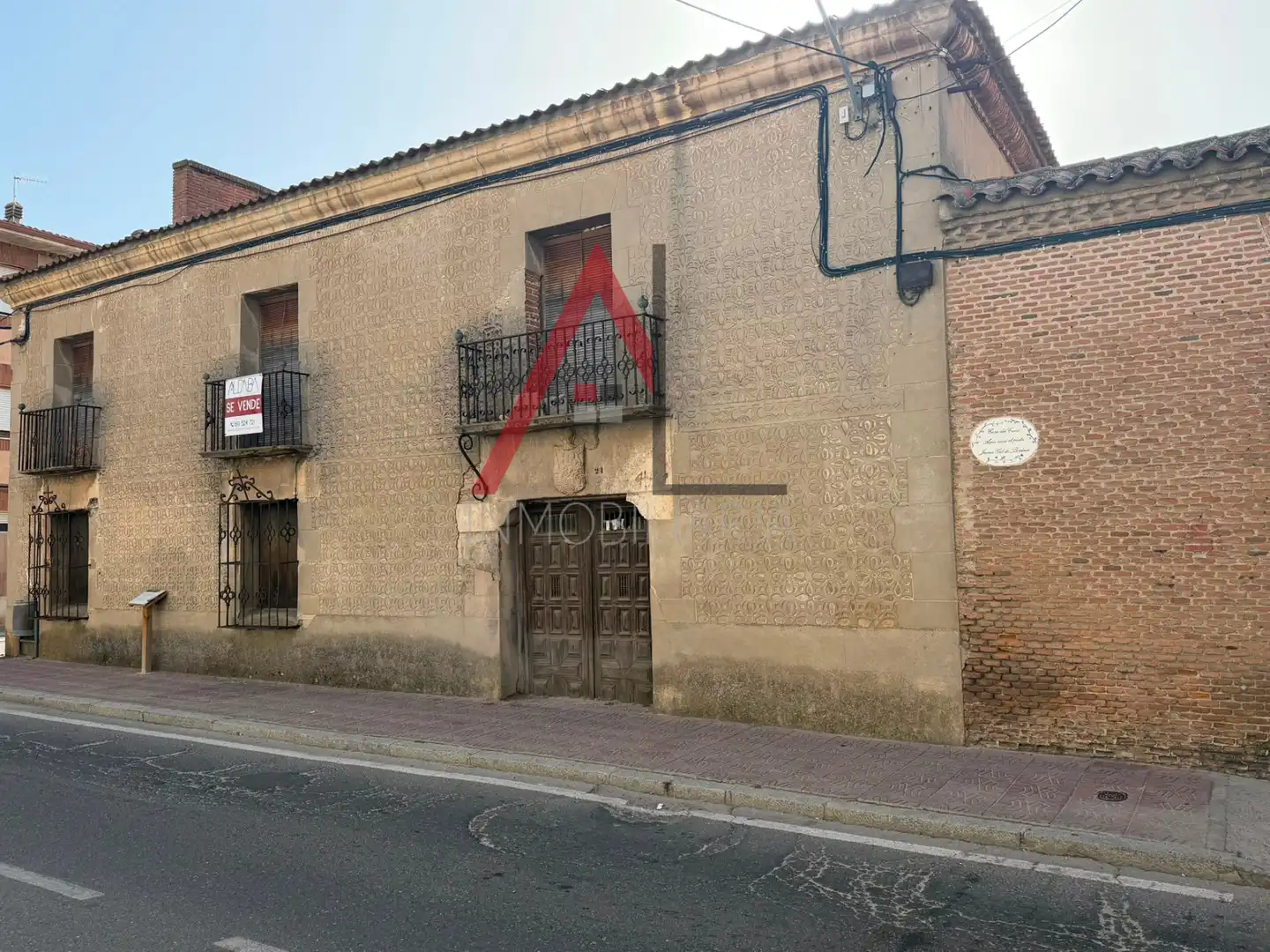 Vista exterior de Finca rústica en venda en Sevilla amb Balcó