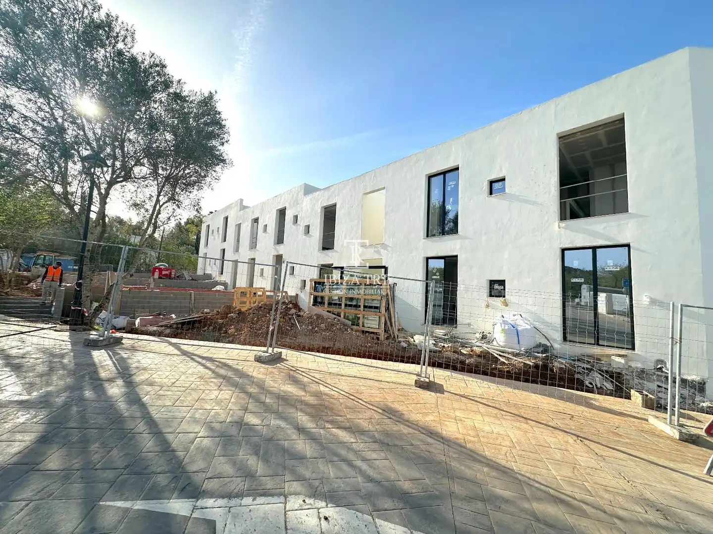 Außenansicht von Einfamilien-Reihenhaus zum Verkauf in Sant Joan de Labritja mit Klimaanlage, Heizung und Schwimmbad