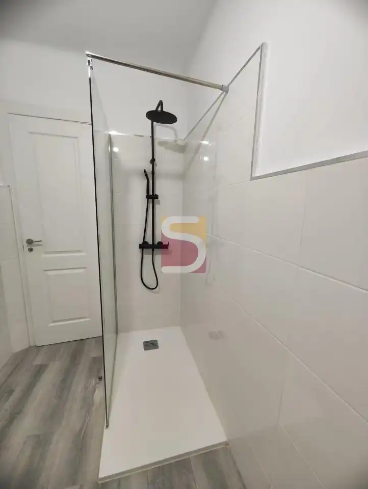 Baño de Piso en venta en Vigo 