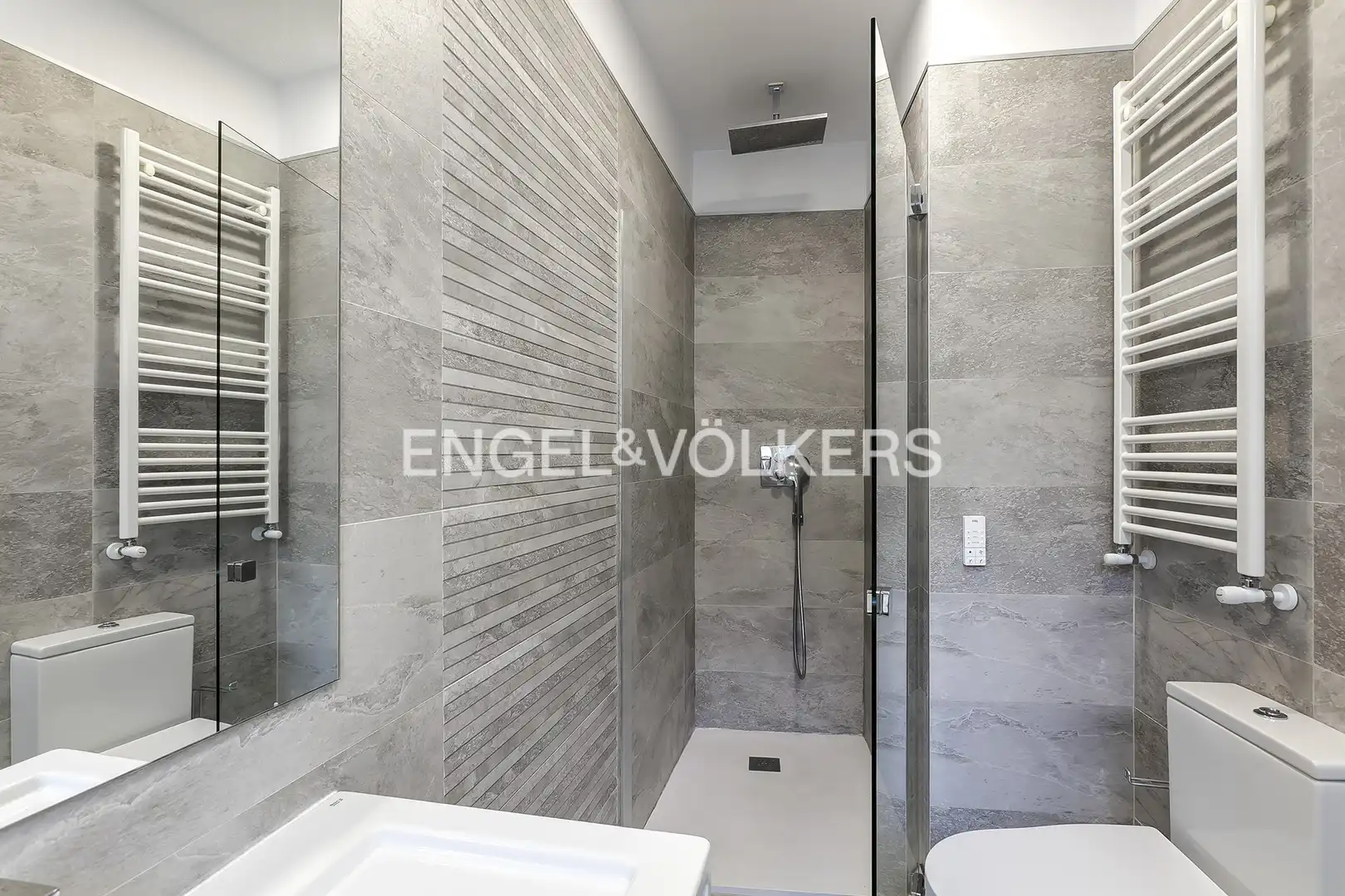 Baño de Piso de alquiler en Bilbao  con Aire acondicionado, Calefacción y Balcón