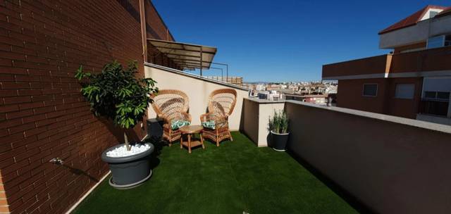 Ático en Alquiler en Ronda Sur