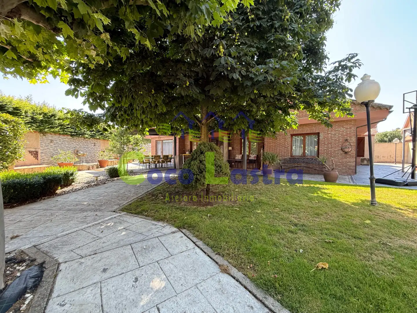 Garden of Houses for sale in Monterrubio de Armuña  with Air Conditioner, Heating and Private garden