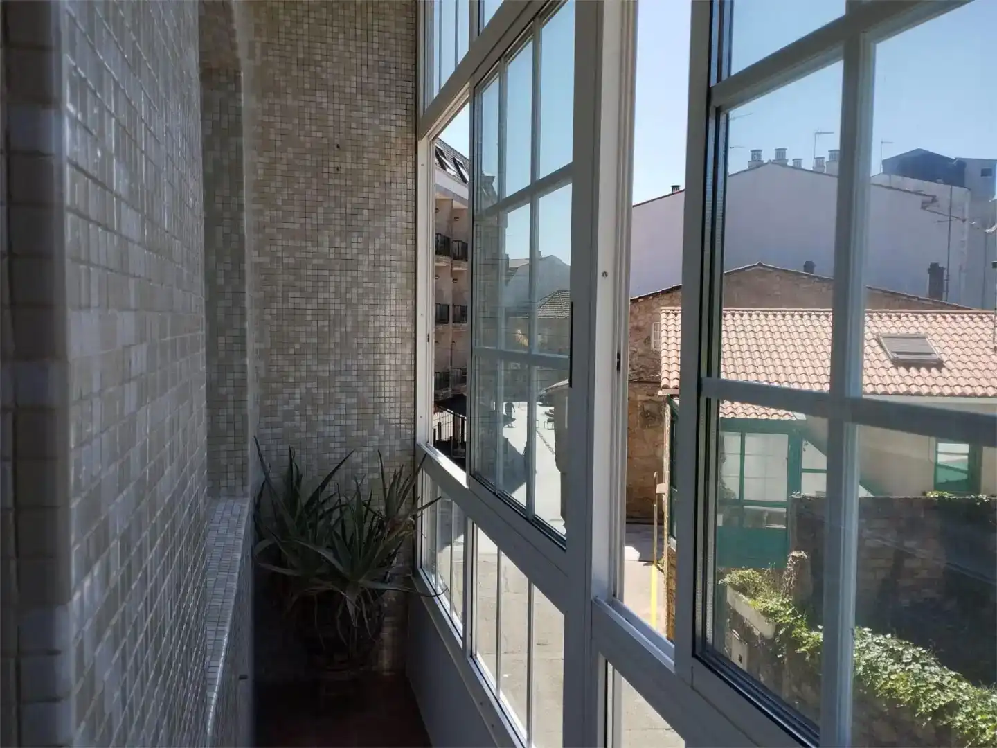 Terrassa de Casa adosada en venda en Caldas de Reis amb Jardí privat, Traster i Moblat