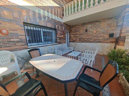 Terrassa de Casa adosada en venda en Yeles amb Calefacció, Jardí privat i Terrassa