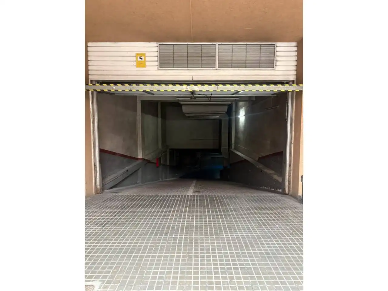 Parkplatz zur Miete in Calle Josep Piñol, imagen 4