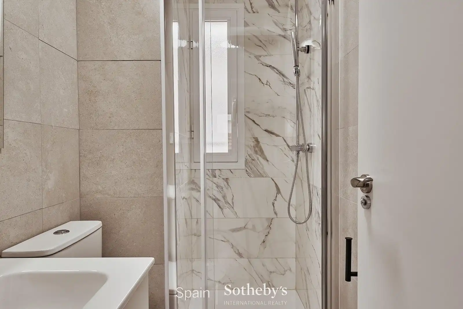 Bany de Apartament en venda en Madrid amb Aire condicionat i Calefacció