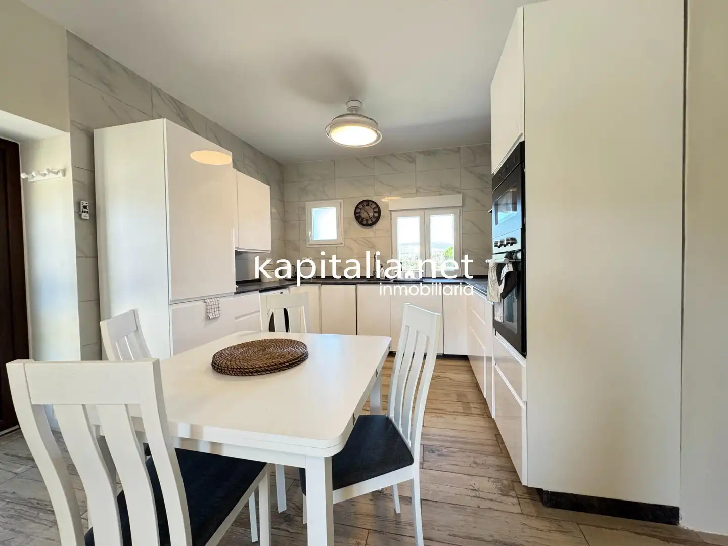 Cocina de Apartamento de alquiler en Ontinyent con Aire acondicionado, Calefacción y Piscina