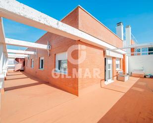 Vista exterior de Àtic de lloguer en Bormujos amb Aire condicionat, Calefacció i Terrassa