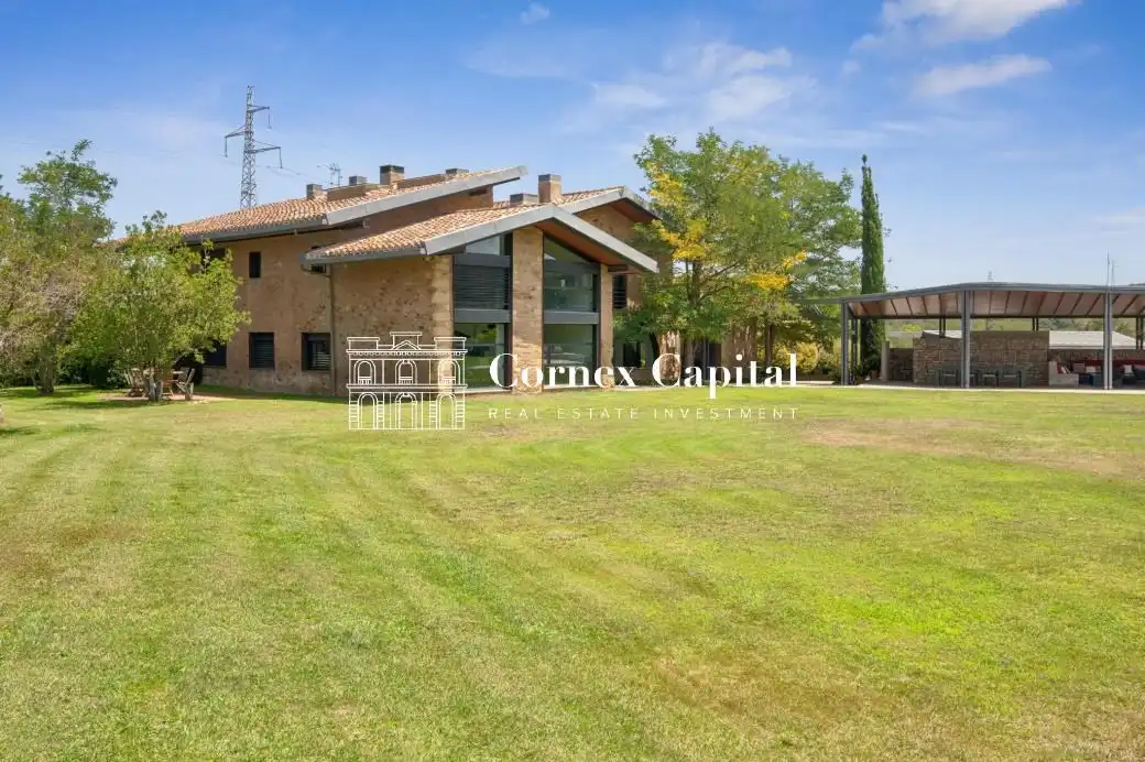 Vista exterior de Casa o xalet en venda en Forallac amb Aire condicionat, Calefacció i Jardí privat
