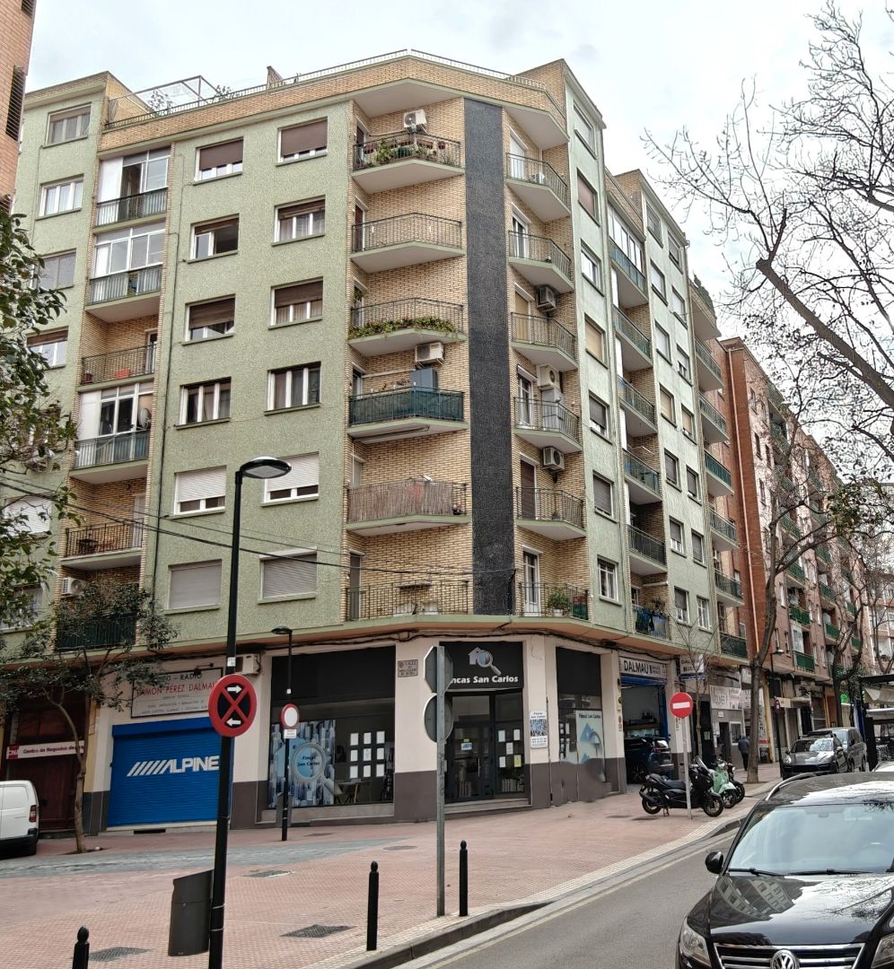Vista exterior de Pis en venda en  Zaragoza Capital amb Calefacció, Terrassa i Balcó