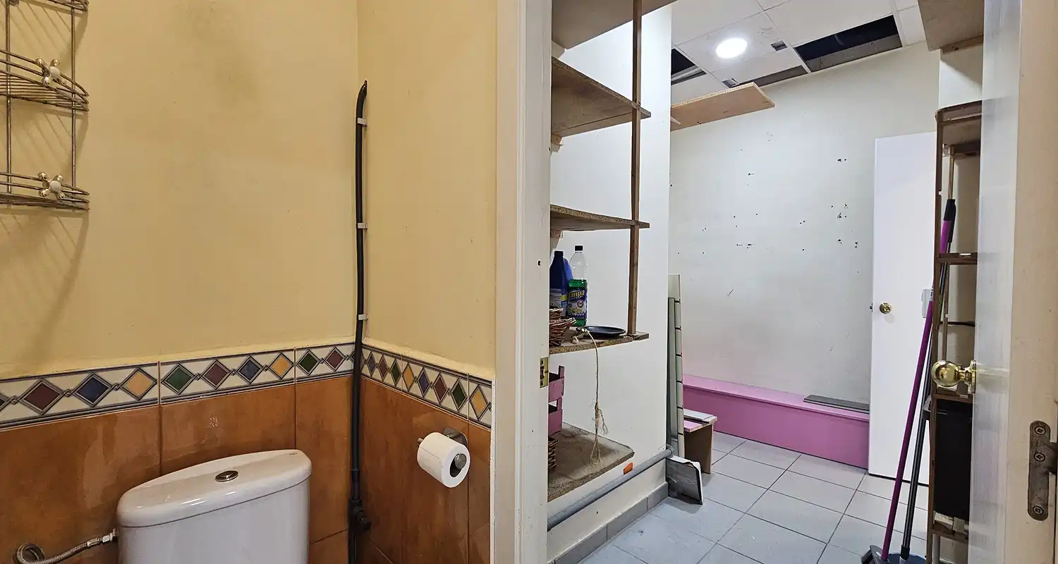 Gewerbefläche zum Verkauf in Carrer Girona 23, imagen 8