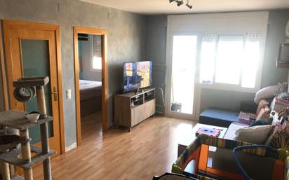 Living room of Flat for sale in Sant Boi de Llobregat  with Air Conditioner, Heating and Parquet flooring