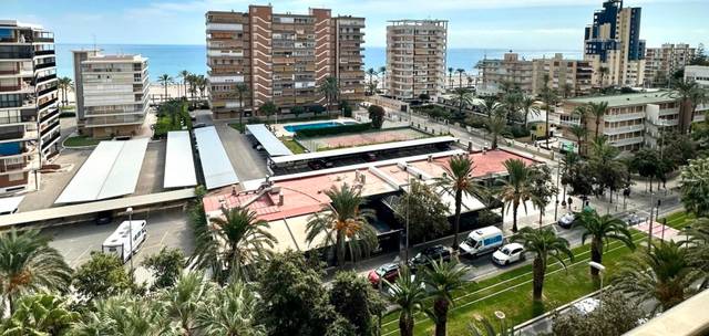 Piso en Venta en Avinguda de la Costa Blanca en Playa de San Juan