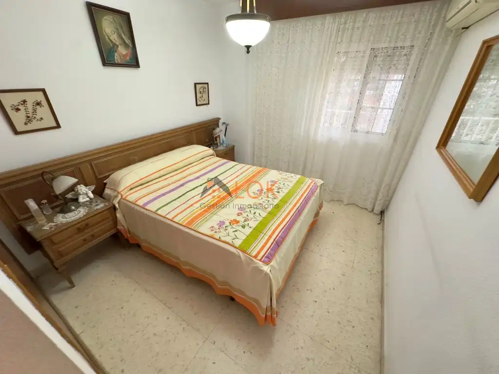 Dormitori de Pis en venda en Málaga amb Aire condicionat i Terrassa