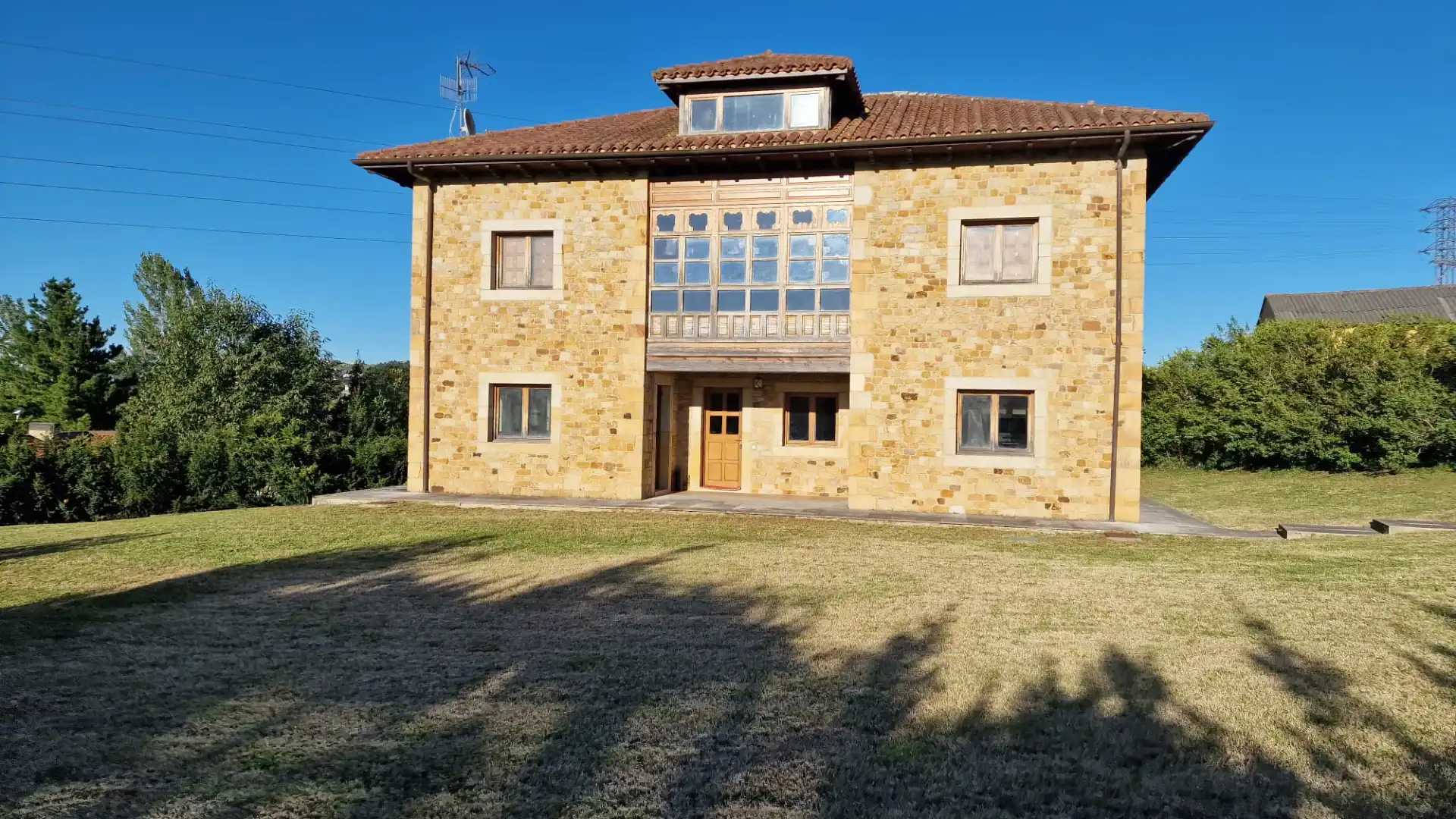 Vista exterior de Casa o chalet en venta en Gijón  con Jardín privado, Terraza y Trastero