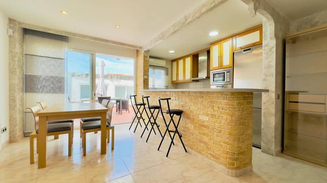 Casa adosada en Venta en Carrer MURA, DE en Les Arenes - La Grípia  Can Montllor