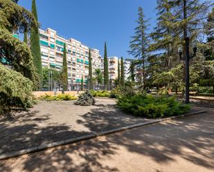 Vista exterior de Pis en venda en  Granada Capital amb Terrassa i Balcó