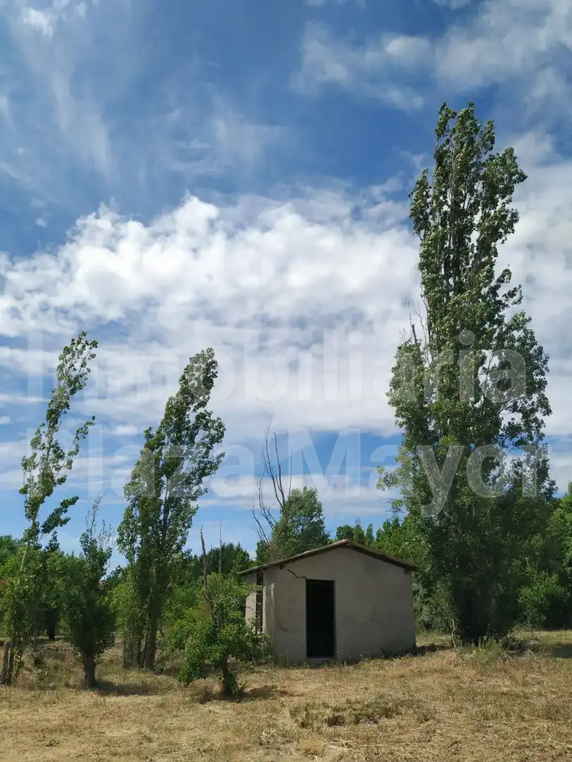 Rustikales Grundstück zum Verkauf in Almenara de Tormes