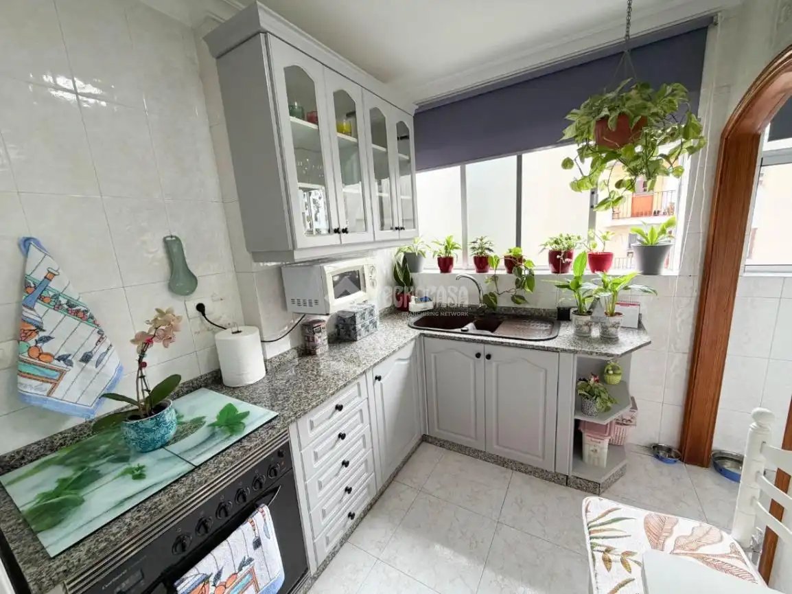 Cocina de Piso en venta en Las Palmas de Gran Canaria con Terraza
