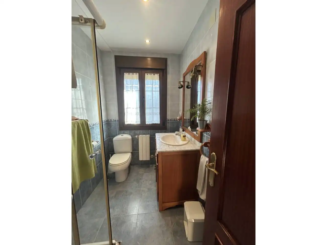 Badezimmer von Haus oder Chalet zum Verkauf in Llanes mit Heizung, Privatgarten und Terrasse