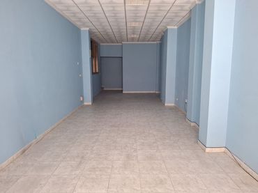 Local comercial de lloguer a La Roda
