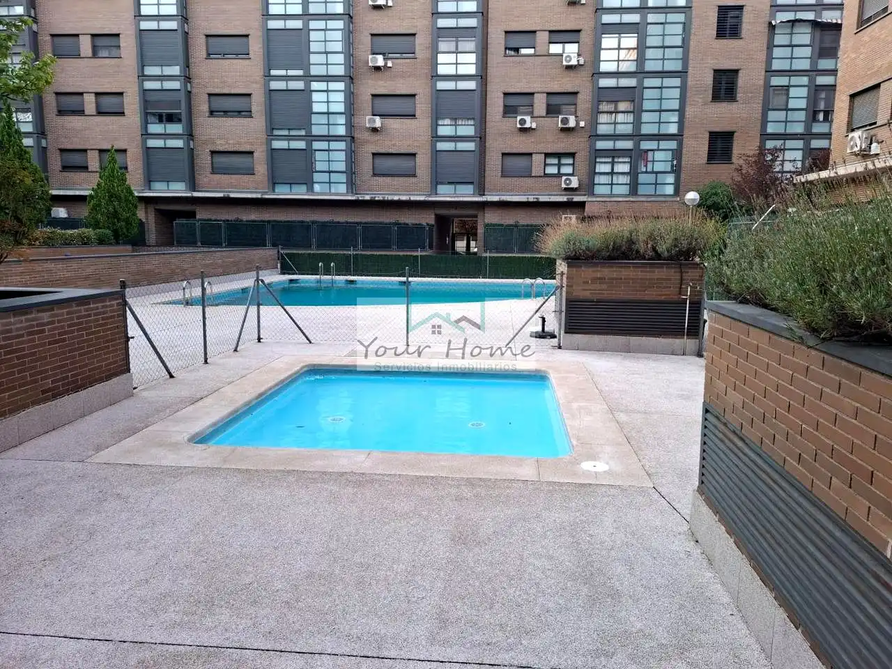 Piscina de Pis de lloguer en Torrejón de Ardoz amb Aire condicionat, Calefacció i Moblat