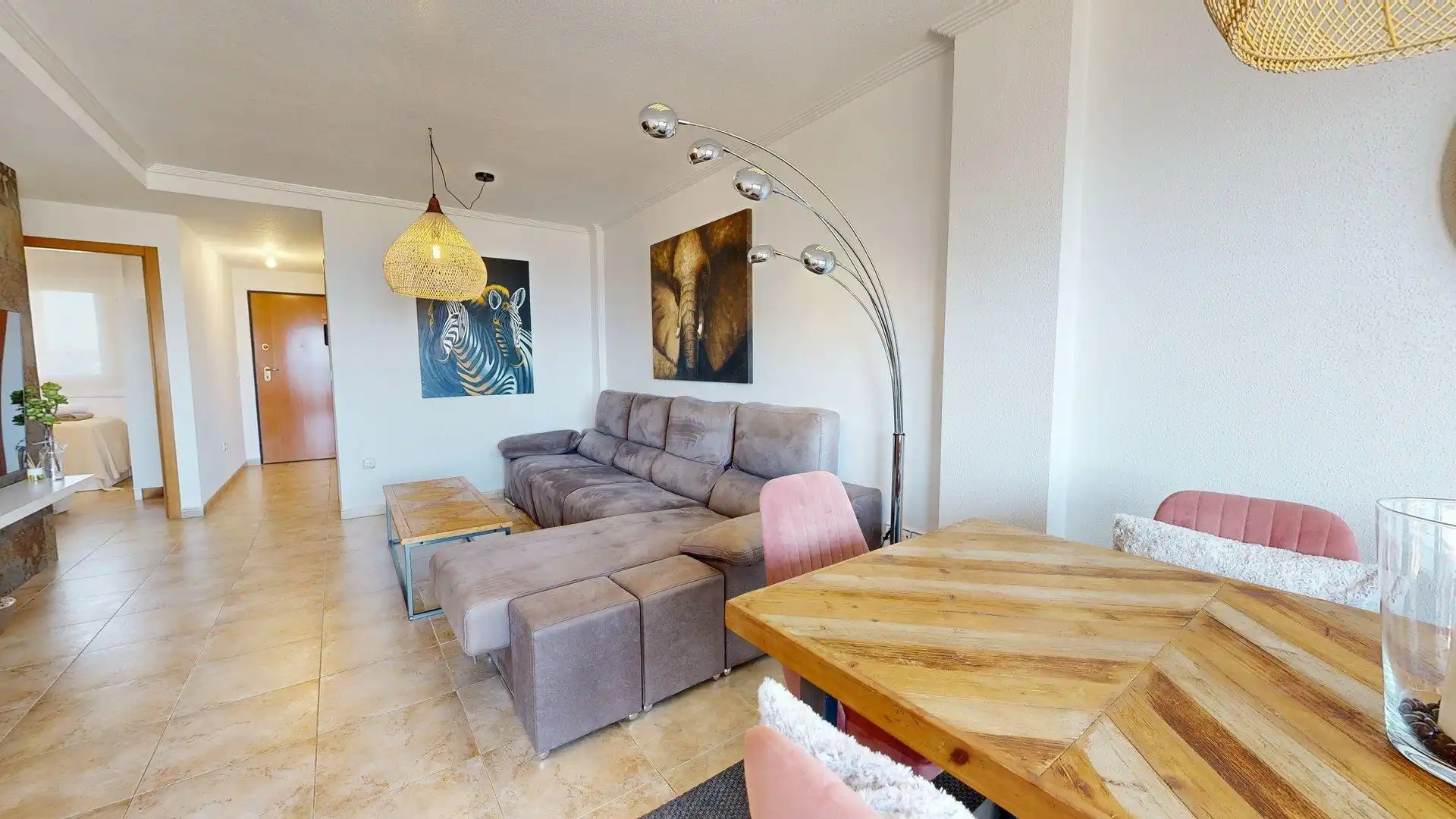 Sala de estar de Apartamento de alquiler en Elche / Elx con Aire acondicionado, Calefacción y Jardín privado