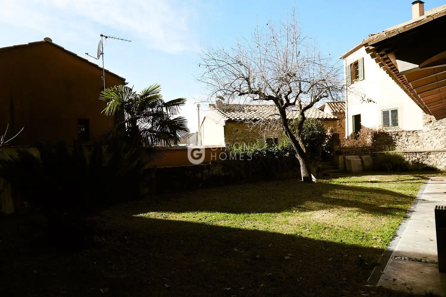 Garden of Houses for rent in Girona  with Air Conditioner, Heating and Private garden