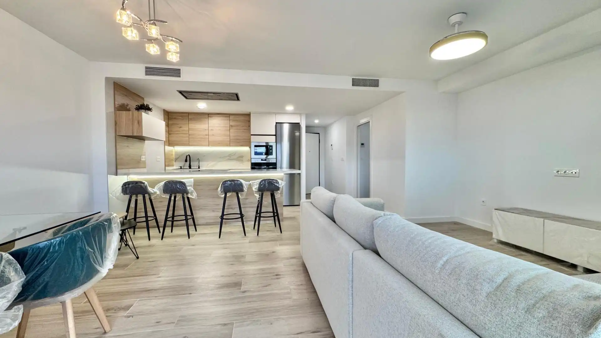 Flat with terrace to rent in Avenida de la Marina Española, imagen 5