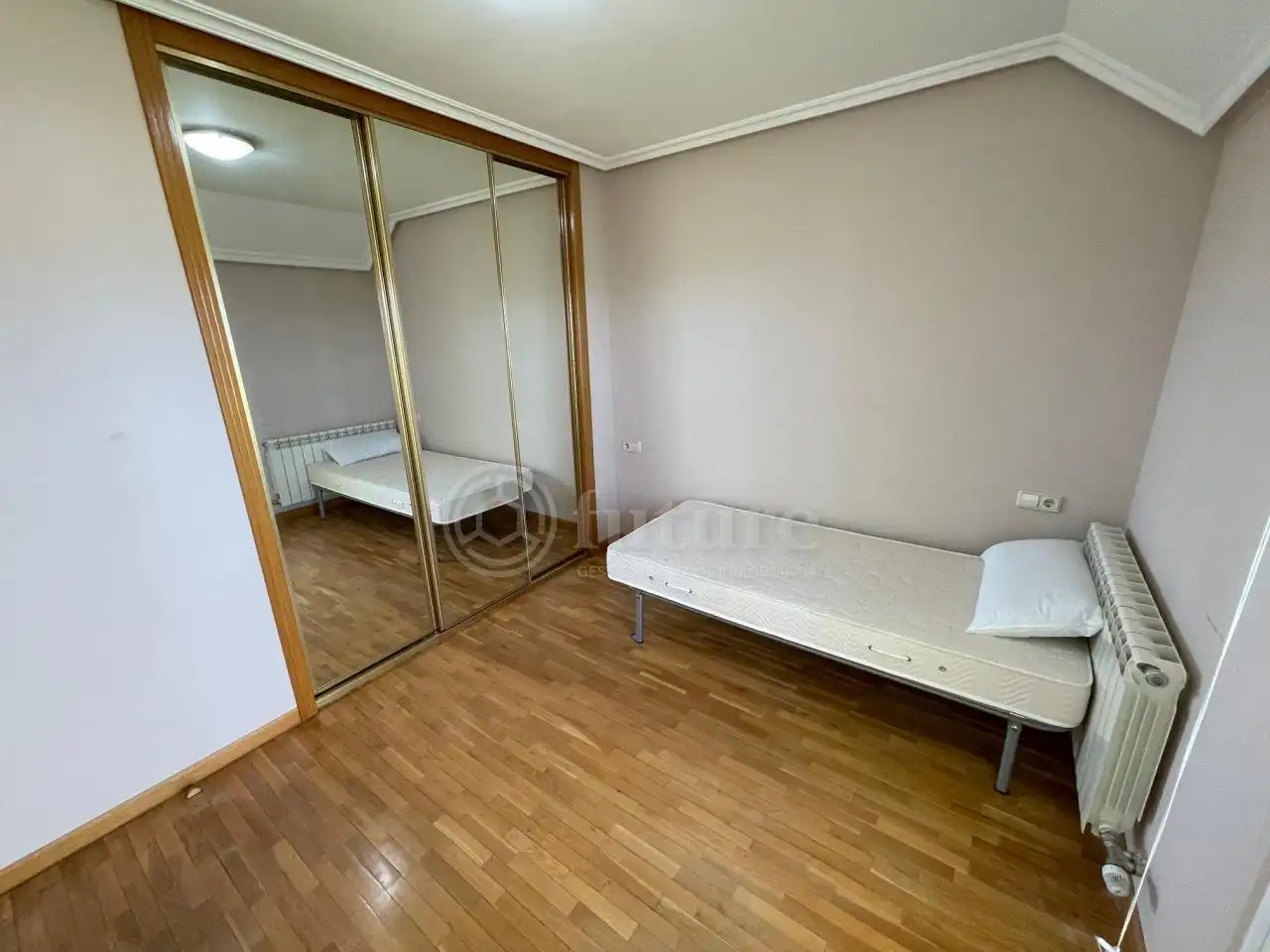 Bedroom of Attic for rent in Salamanca  with Heating, Parquet flooring and Terrace
